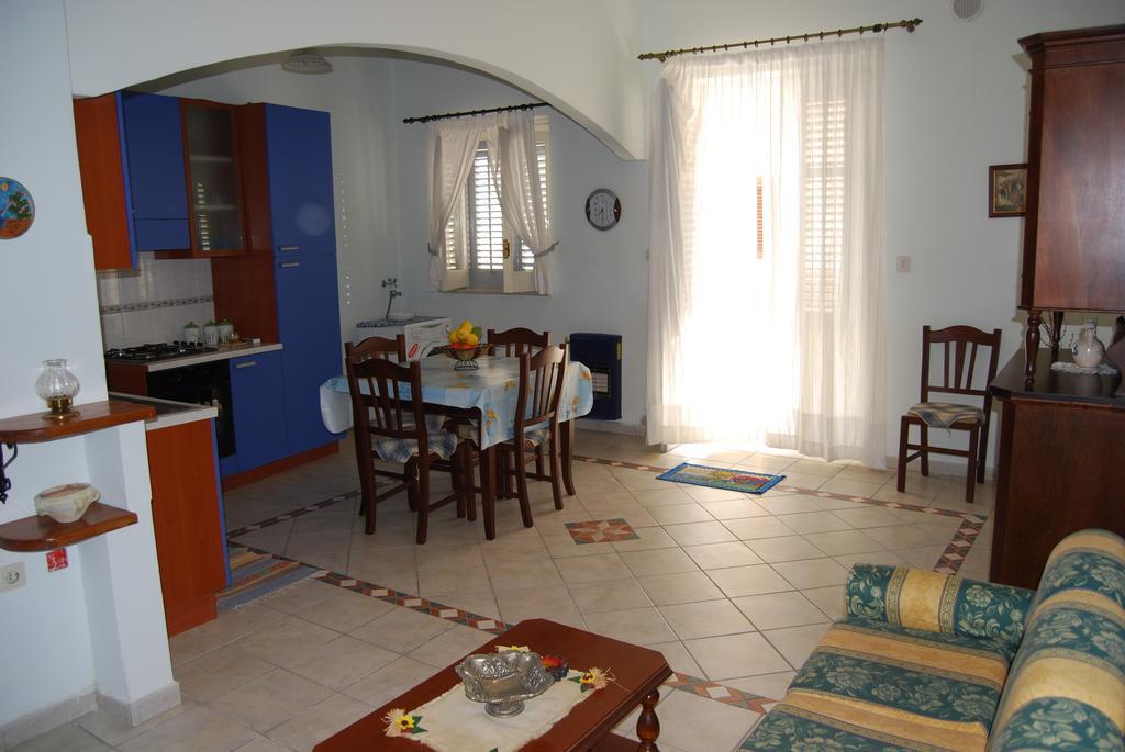 טראפטו Appartamento Al Mare Cusumano חדר תמונה